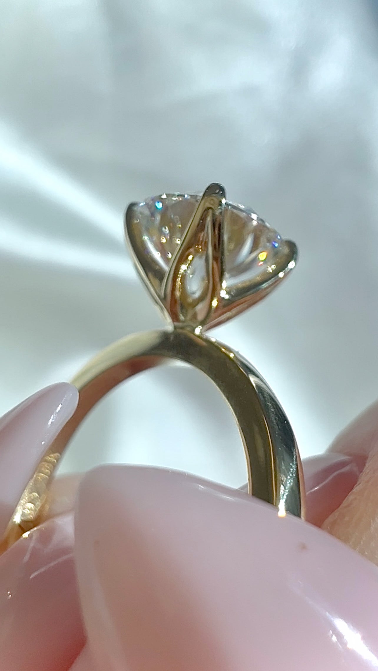 2.25CT Round Brilliant Cut Lab Diamond Petal Prong Engagement Ring Luxury Diamonds