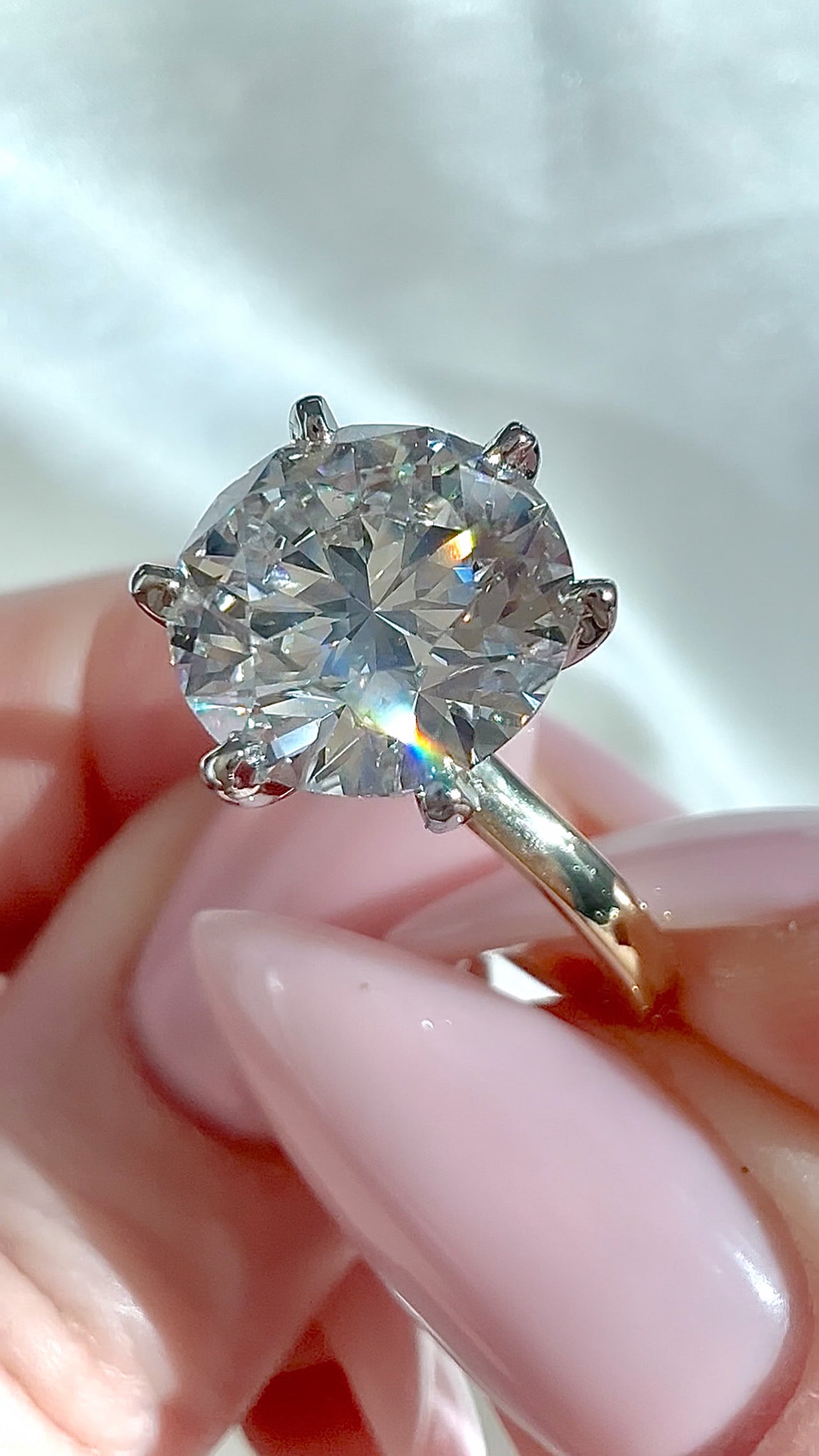 3.09CT Round Brilliant Cut Lab Diamond Pavé Collar Solitaire Engagement Ring