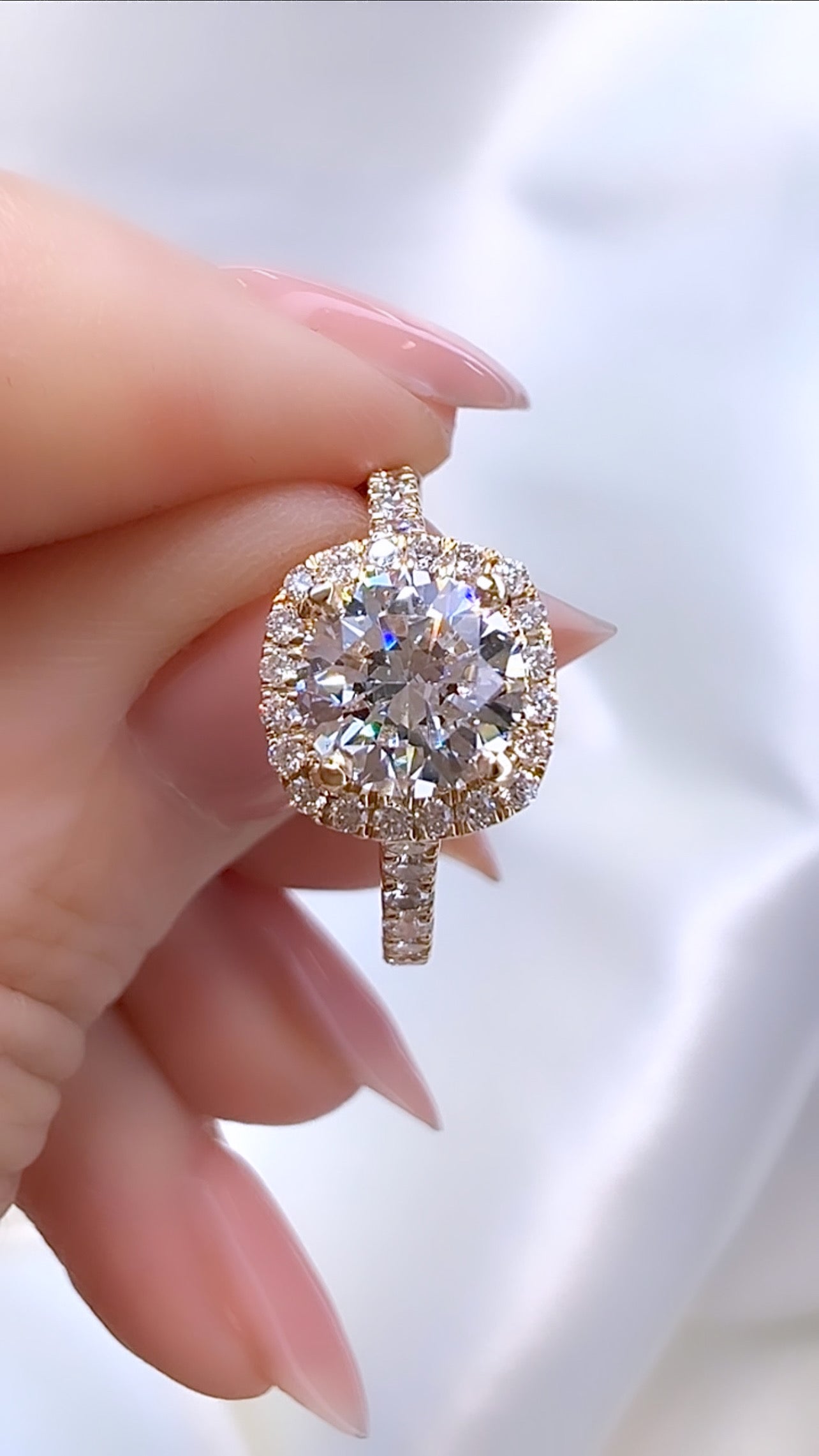 1.12CT Round Brilliant Cut Lab Diamond Cushion Halo Ring