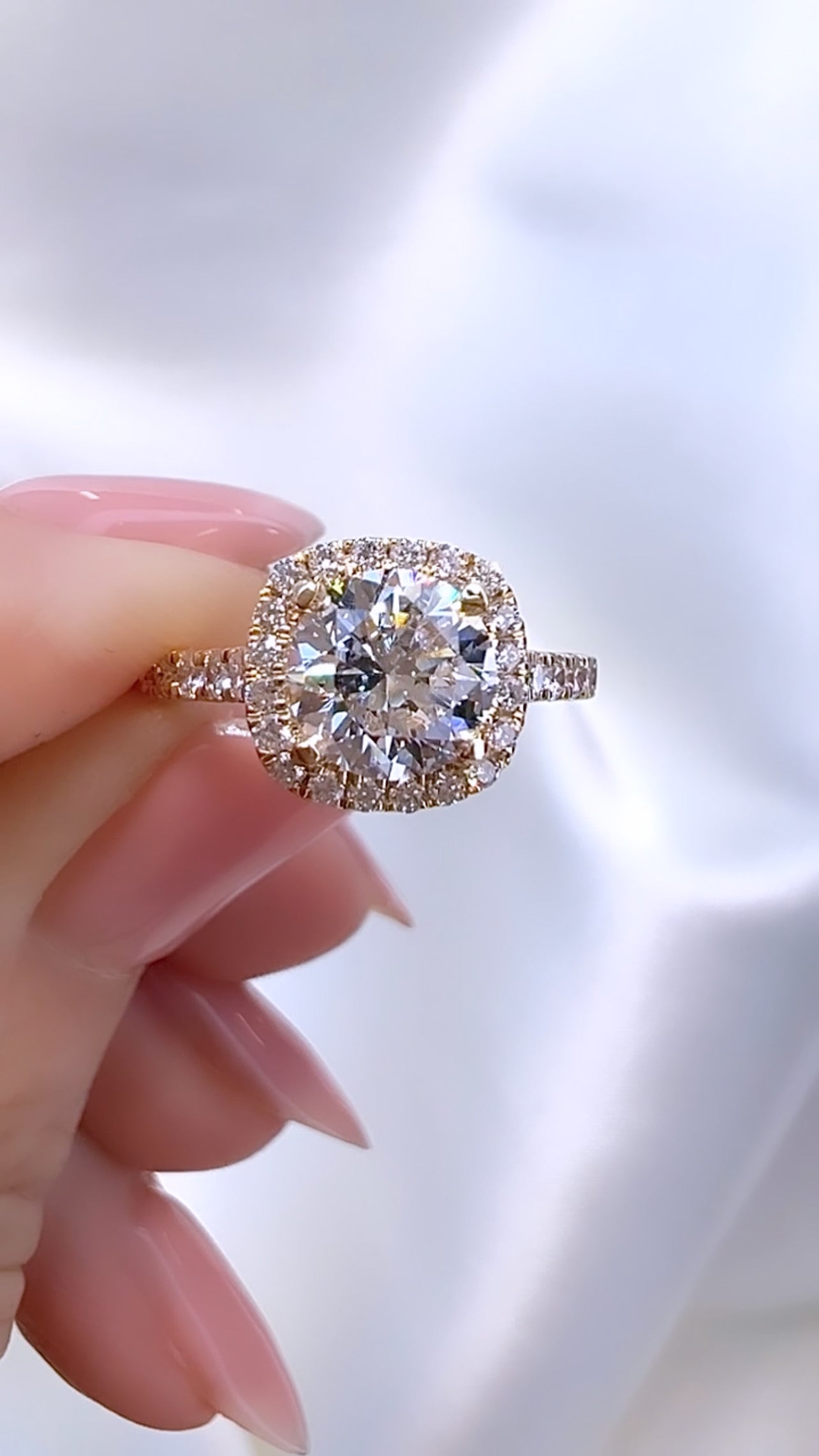 1.12CT Round Brilliant Cut Lab Diamond Cushion Halo Ring