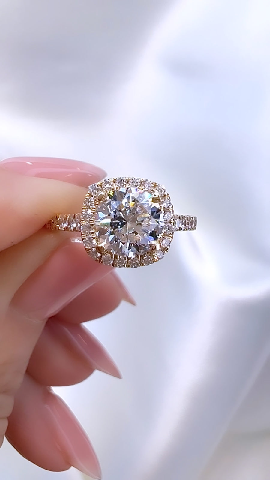1.12CT Round Brilliant Cut Lab Diamond Cushion Halo Ring Luxury Diamonds