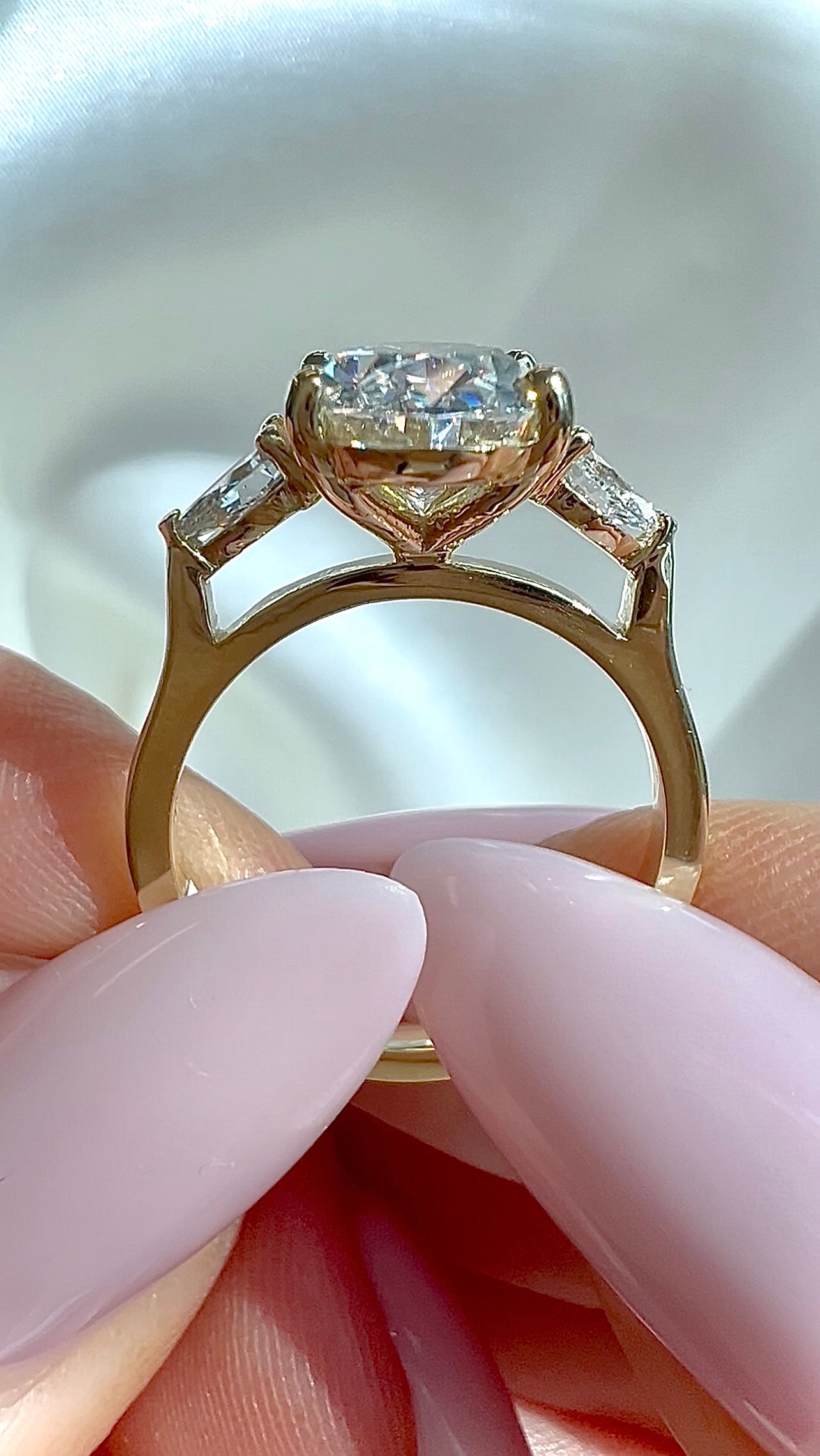 3.07CT Total Weight Oval Cut Lab Diamond Three Stone Engagement Ring Luxury Diamonds