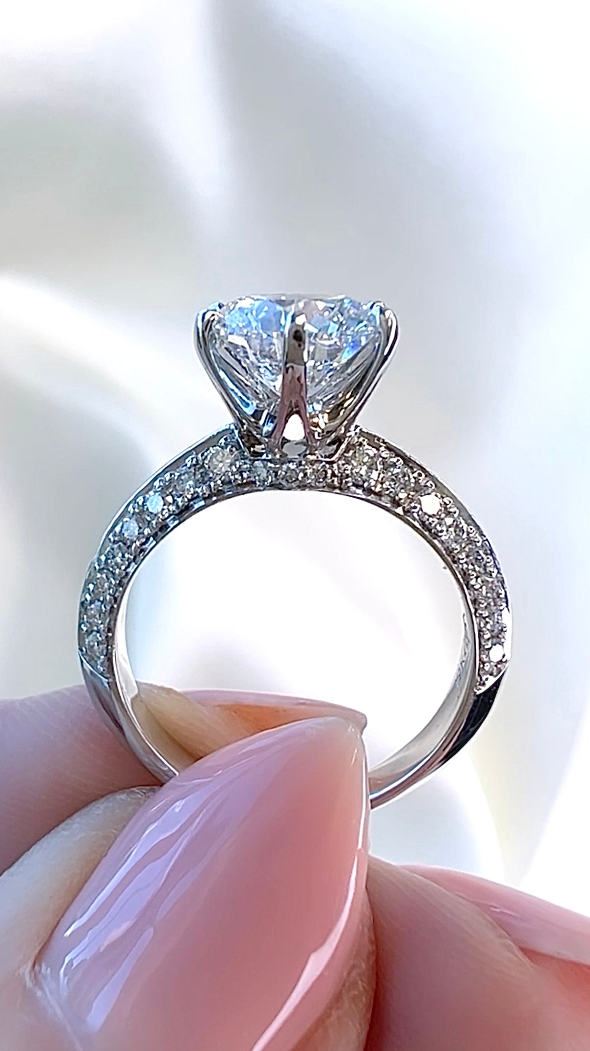 2.00CT Round Brilliant Cut Lab Diamond Knife Edge Pavé Ring