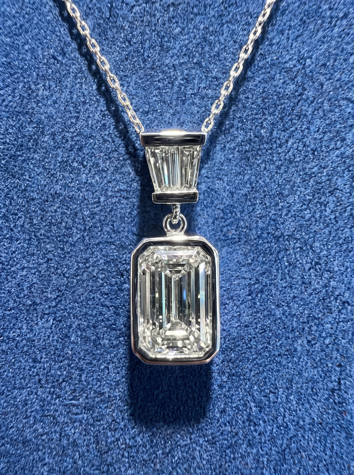 Custom 14K White Gold Emerald-Cut Diamond Pendant Luxury Diamonds