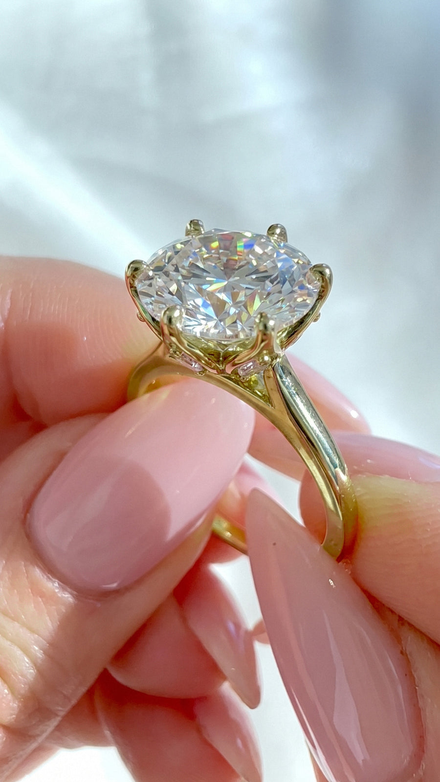 2.68ct D VVS2 round brilliant cut set in tulip setting Luxury Diamonds
